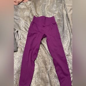 PINK flattering purple leggings
